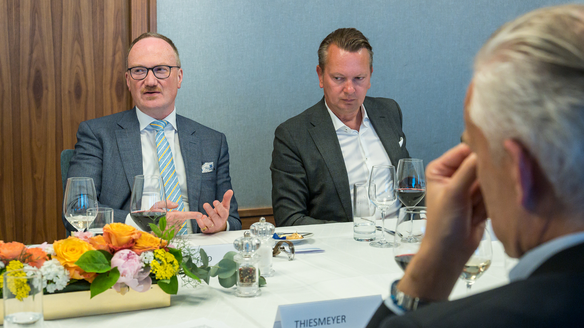 Round_Table_Joppen_3_1920x1080.jpg