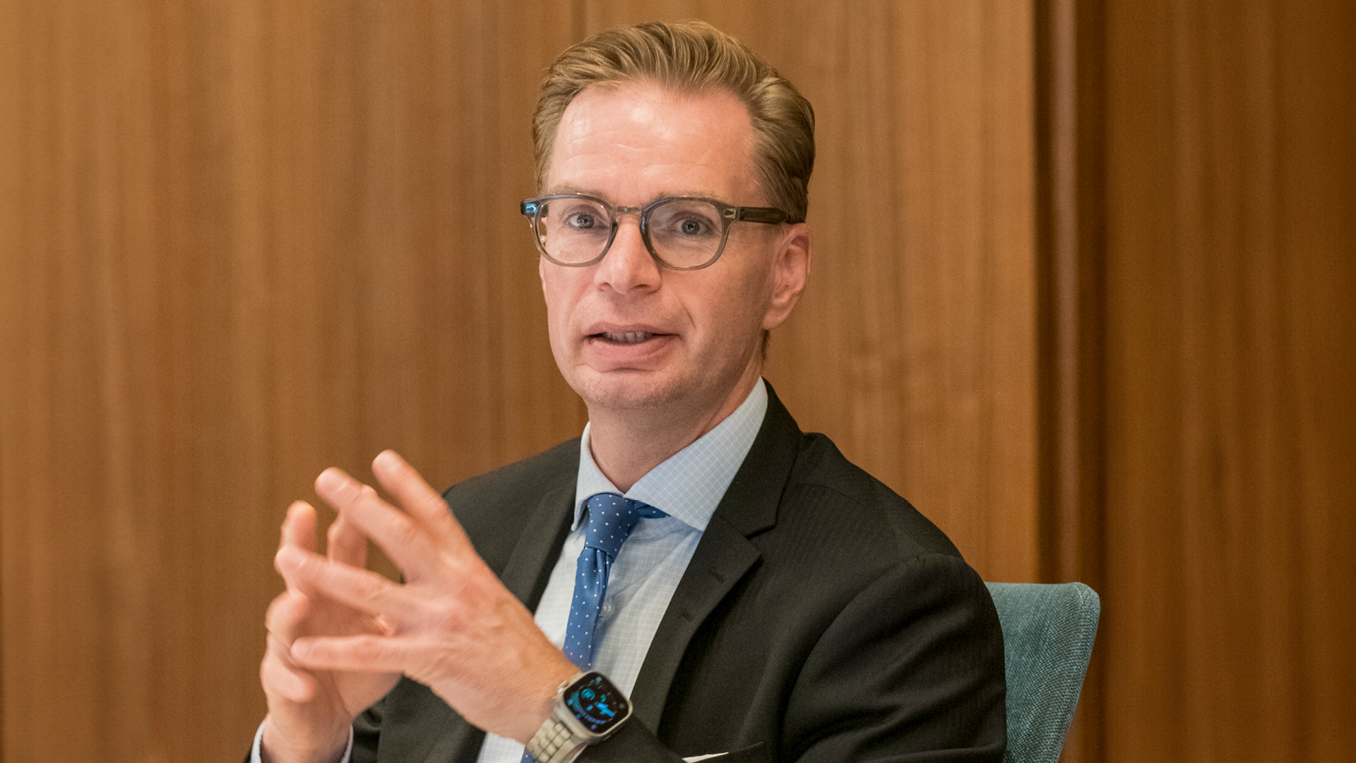 a man in a suit and tie a man in a suit and tie