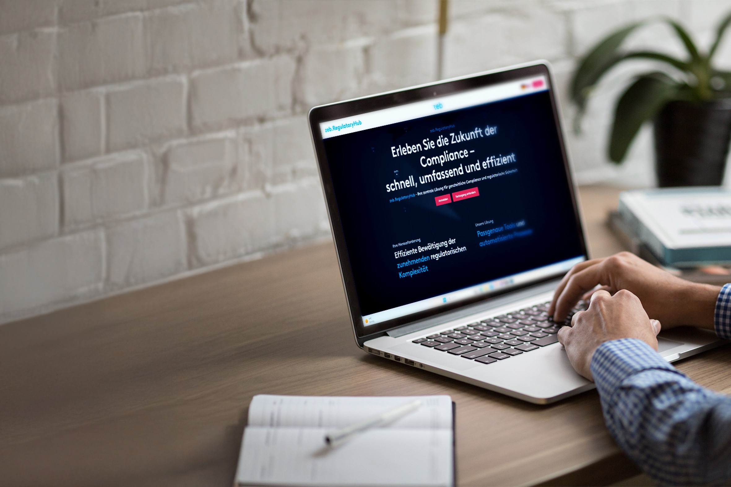 Laptop mit neuer Reghub-Website Laptop mit neuer Reghub-Website