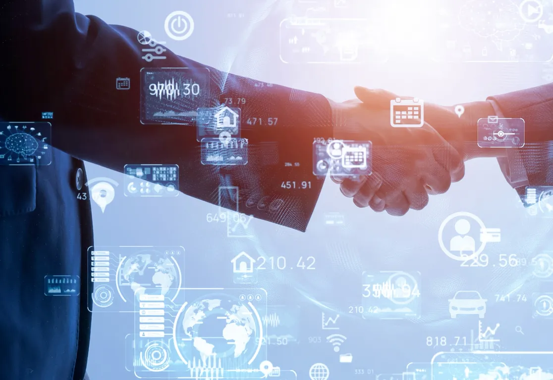 Ein Händedruck mit Symbolen und Zahlen