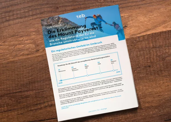 ein Papier mit Text und Bildern darauf ein Papier mit Text und Bildern darauf