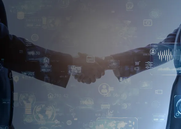 Eine Hände, die vor Ikonen zittern