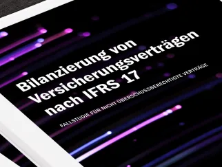 Cover_Bilanzierung_von_Versicherungsverträgen_1920x1080.jpg Nahaufnahme eines Tablets