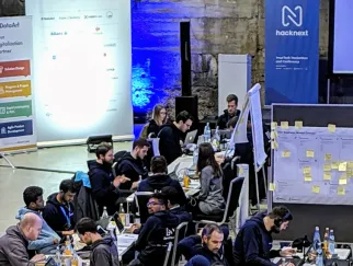 Header_Hackaton_default_schmal_1_1920x570