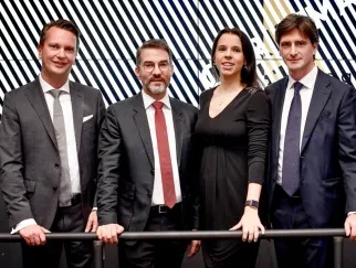 Presse_neue_Partner_2019 Eine Gruppe von Menschen, die für ein Foto posieren
