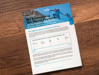 ein Papier mit Text und Bildern darauf ein Papier mit Text und Bildern darauf