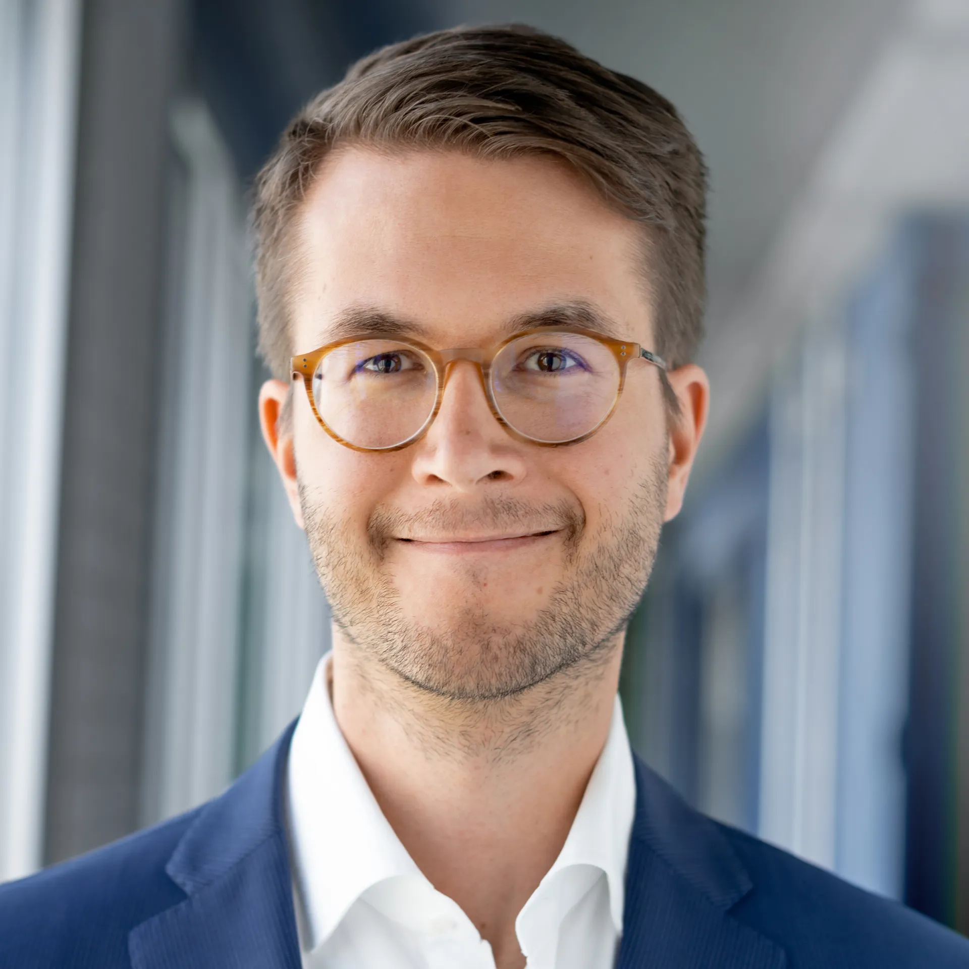 Profilfoto_Schmeing_Julian.jpg Profilfoto_Schmeing_Julian.jpg