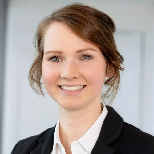 Profilfoto_Lübke_Sandra.jpg Profilfoto_Lübke_Sandra.jpg