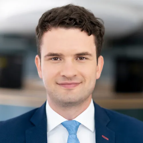 Profilfoto_Bujnowski_Adam.jpg Profilfoto_Bujnowski_Adam.jpg