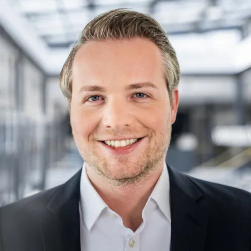 Profilfoto_Fischer_Christoph.jpg Profilfoto_Fischer_Christoph.jpg