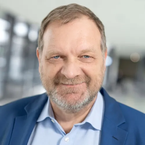 Profilfoto_Jarik_Jörg.jpg Profilfoto_Jarik_Jörg.jpg