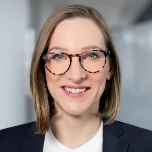 Profilbild_Broemel_Svea Profilbild_Broemel_Svea