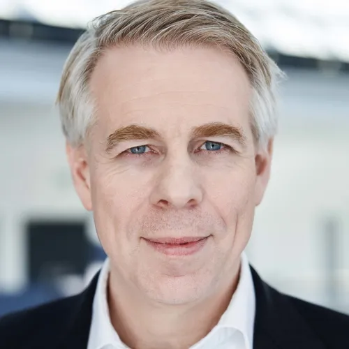 Ein Mann im Anzug Ein Mann im Anzug